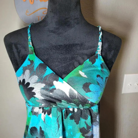 Mudd Cottony Twisted Strap Floral Tank Top Juniors Size Small Green Blue Black - Picture 2 of 14